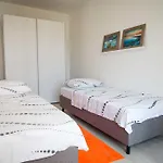 Villa 2 In 1 *