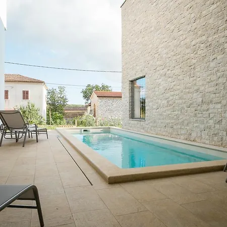 Villa 2 In 1