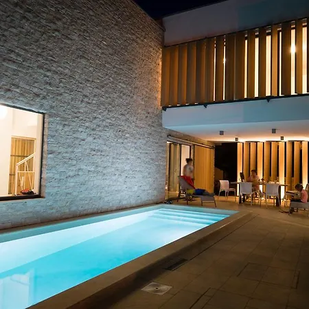 Villa 2 In 1 *